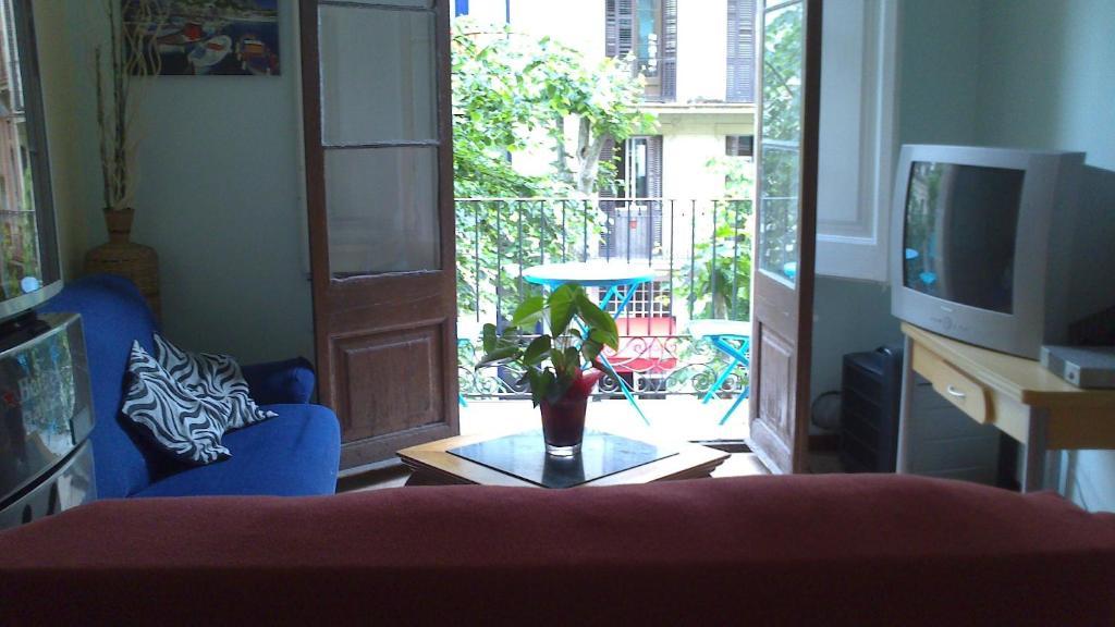 After Hostel บาร์เซโลนา ภายนอก รูปภาพ